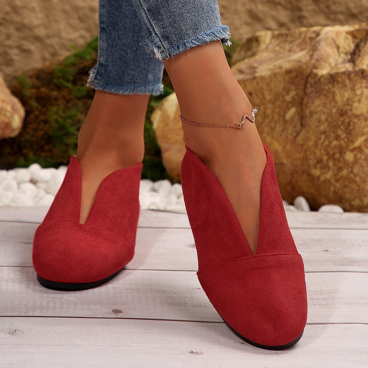 

Single shoes women s 2025 spring and summer new flat-bottomed pointed head shallow mouth Doudou shoes suede large size women s shoes 43 червоний