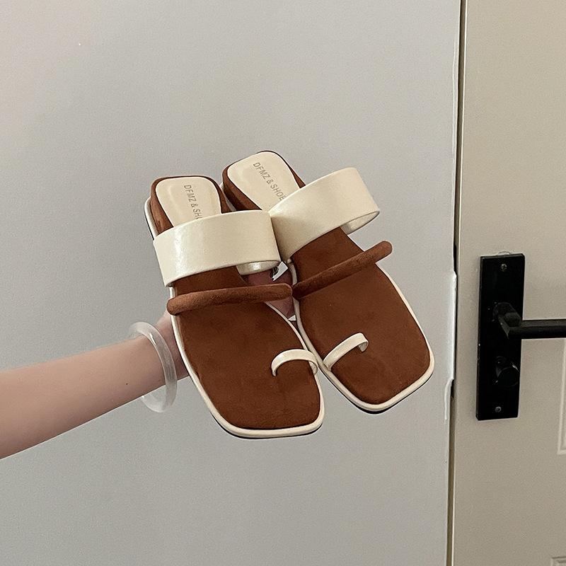 

Приморские пляжные шлепанцы на плоской подошве 2025 лето новый нишевый дизайн шлепанцы с перемычкой между пальцами туфли с открытым носком одним словом 40 бежевый