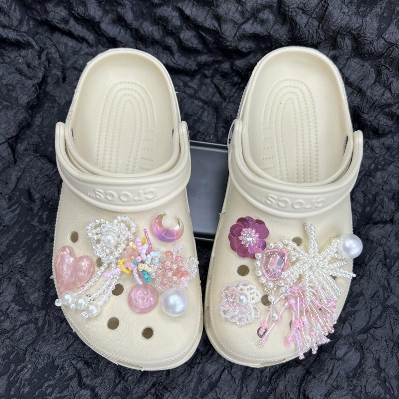 

Аксессуары для обуви Cave, Радужные кристаллы, Цветы из драгоценных камней для обуви, Подходят для обуви Cave, Новые декоративные пряжки для обуви Cave. Сделай сам красочный