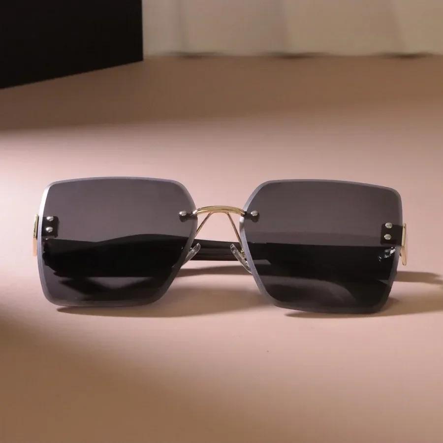 Classic Square Sunglasses Women Men Minimalist Fashion Female Male Retro Casual
