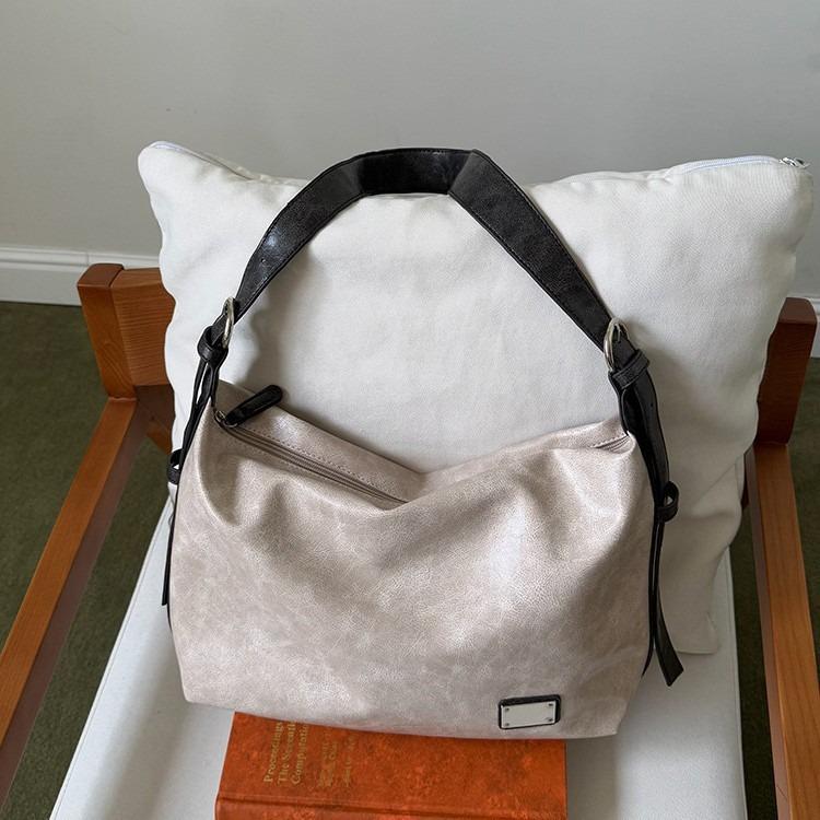 Versatile Korean Style Soft Leather Bag for Women 2025 New Commuting Class Large Capacity Tote Bag Retro Single Shoulder Crossbody Bag