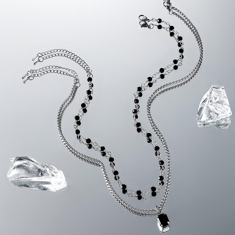 Black Diamond Double-Layer Stackable Summer Necklace for Women: Light Luxury, Cool Collarbone, High-End Sweater & Hoodie Accessory