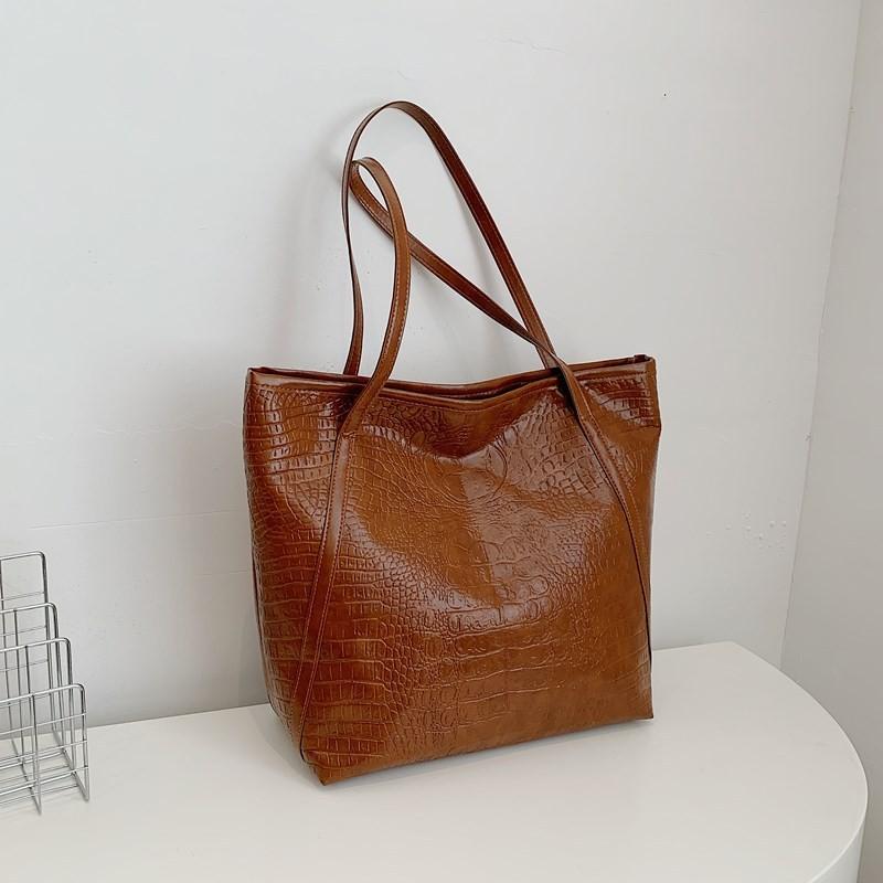 Stylish Retro Tote Bag For Women With Large Capacity And Trendy Street Style Design
