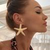 Trendige goldfarbene Ohrstecker mit Seestern-Imitation für Damen, exquisite kleine Stern-Ohrringe, Sommer-Strand-Alltagsschmuck