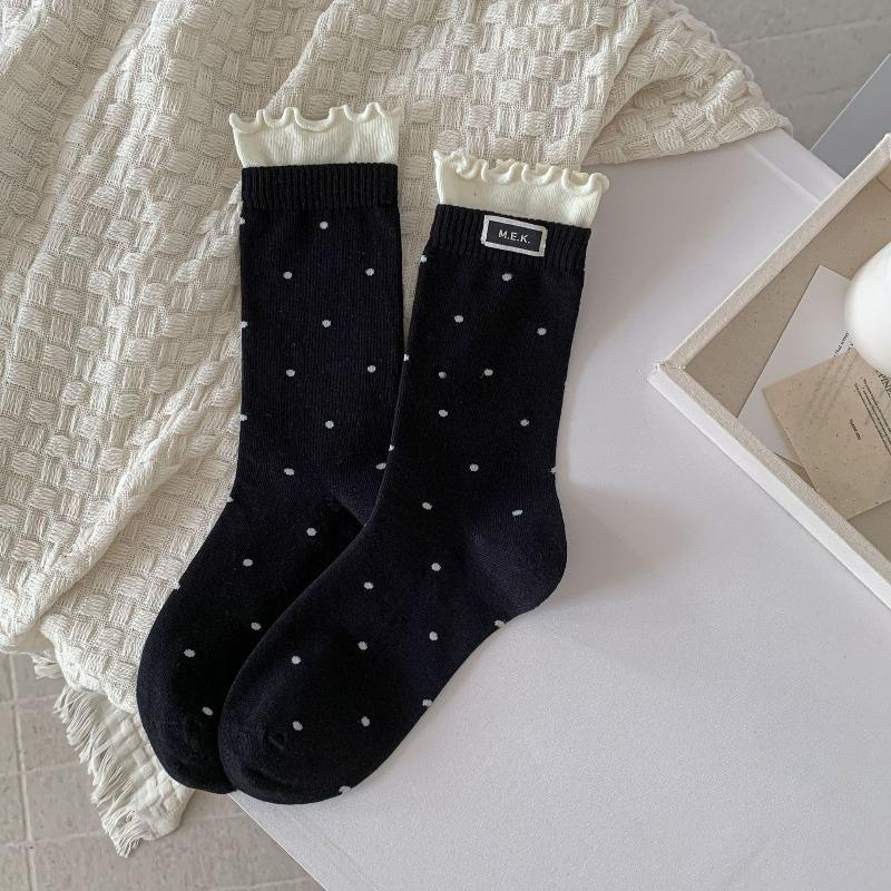 Cotton Women's Autumn and Winter Color-matched Double-seam Fabric Label Black Fungus Edge Polka Dot Pile Socks Are Versatile and Simple