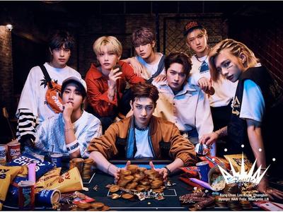 [CD+DVD] ALL IN First Edition Type A DIGIPAK W/ BOOK Ltd/Ed. STRAY KID ESCL-5460