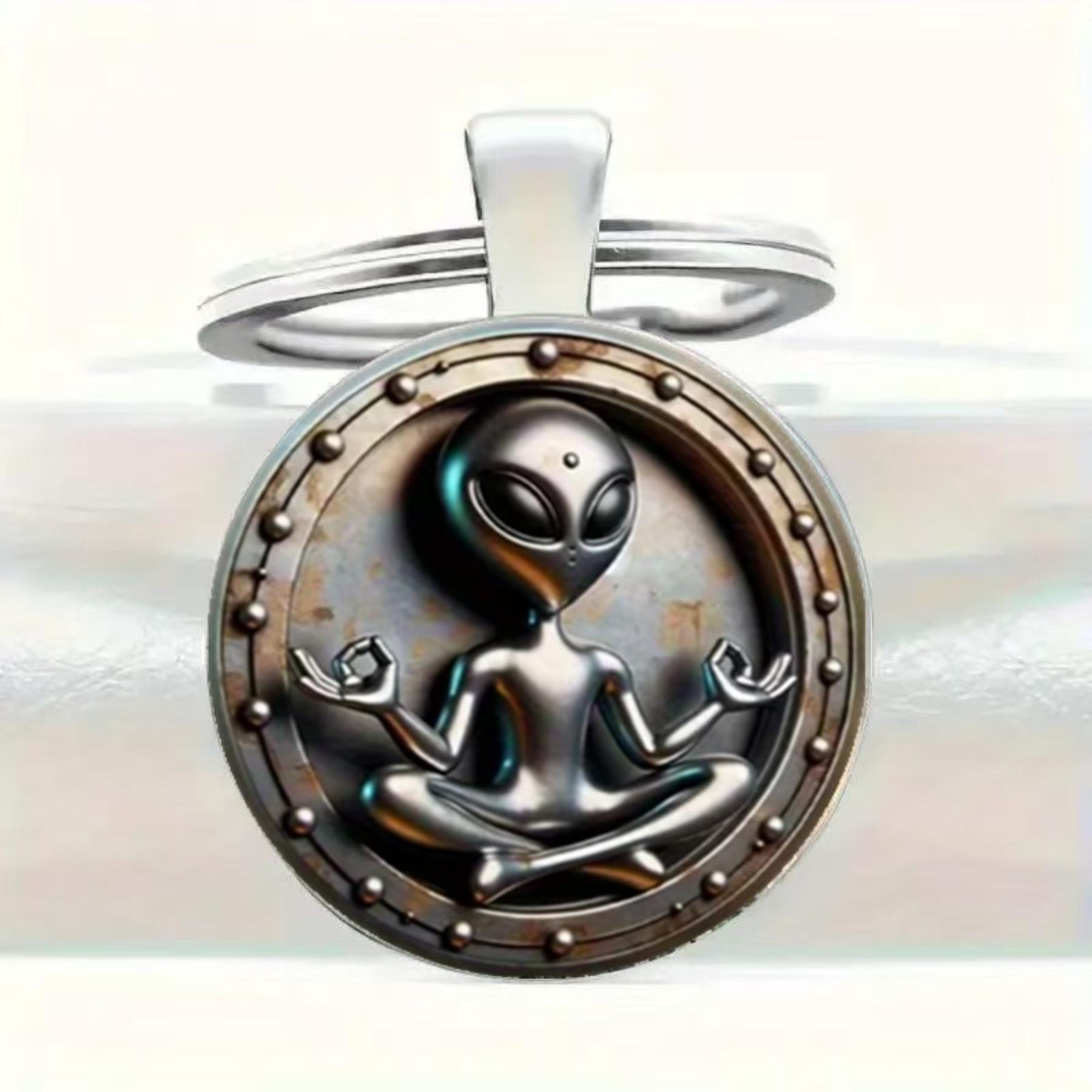 

-themed round glass alloy keychain pendant One Size