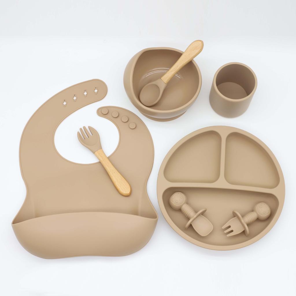 8PCS/Set Baby Silicone Tableware Set Baby Feeding Dishes BPA Free Bowl Plate Bibs Spoon Fork Sets Children Non-slip Dinnerware