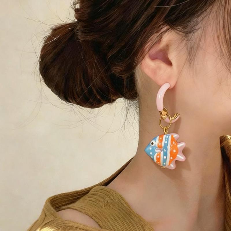 

Красочные мультяшные серьги-подвески из стекла в виде рыбок - Милый и уникальный шарм розовый