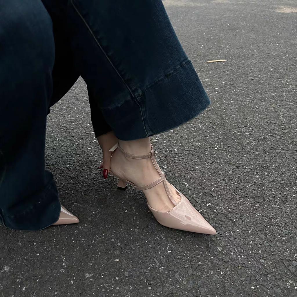 Women's Sandals Summer New Low Heel Pointed Thin Strap Strap Buckle Slippers Temperament Commuter Heel Sandals