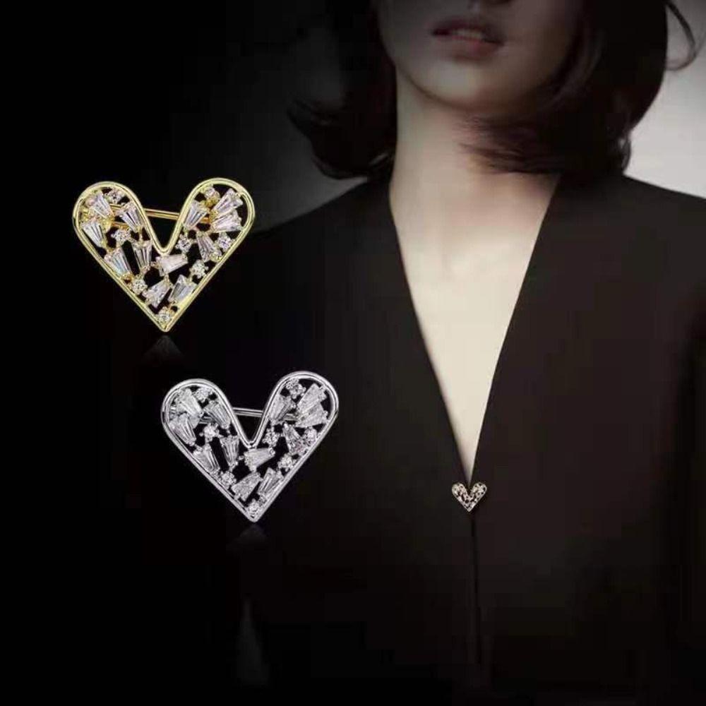 Rectangular Heart Brooch Korean Style Hollow Heart Breastpin Rhinestone Pin Suit Coat Collar