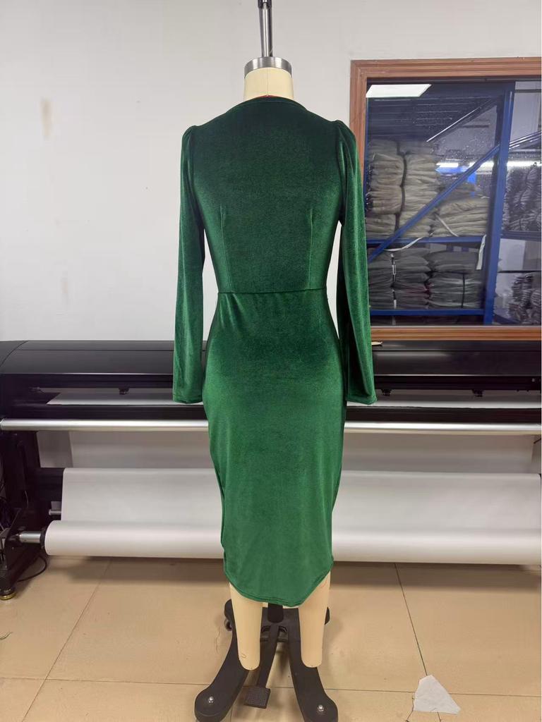 2025 Women's Casual Golden Velvet Slim Fit Long Sleeve Pleated Split Dress