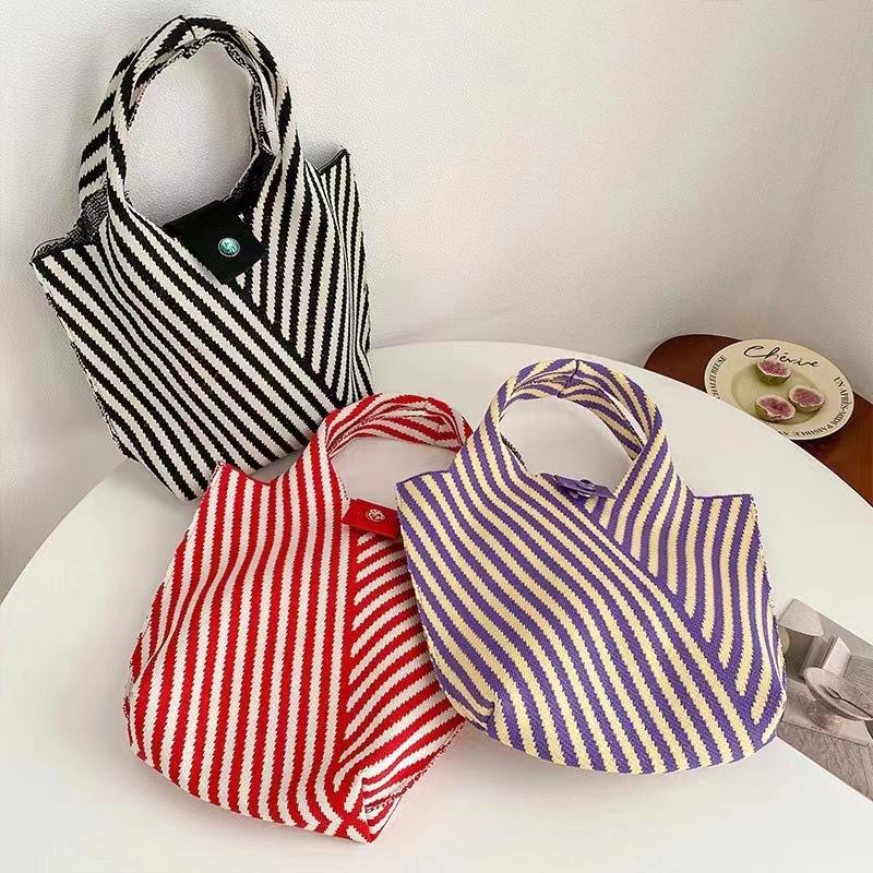 Striped Pattern Knitted Handbag Fashion Crochet Bag For Women Aesthetic Bucket Bag With Snap Button