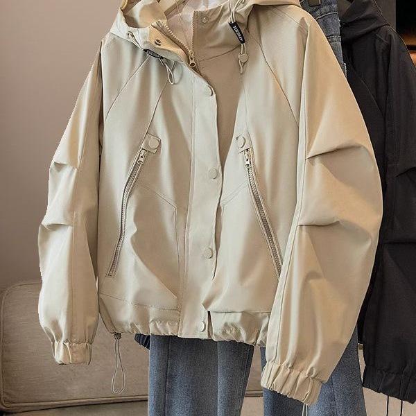 Płaszcz trenczowy z kapturem w stylu europejsko-amerykańskim dla kobiet w dużych rozmiarach - Wyszczuplający, luźny krój, na wiosnę/jesień