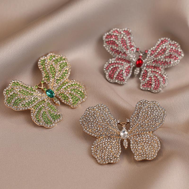 2026 High-End Butterfly Brooch: Elegant Summer Accessory for Shirts and Suits
