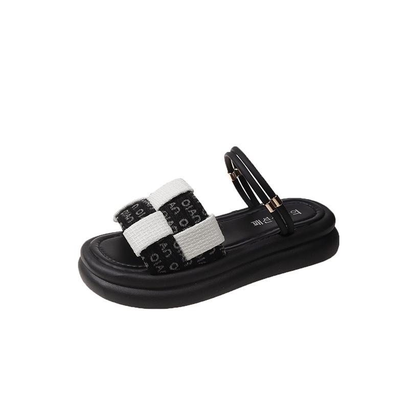 French Beautiful Cool Slippers Women's Summer Wear 2025 New High-end Super Fire Thick-soled Women's Two Wear Roman Sandals