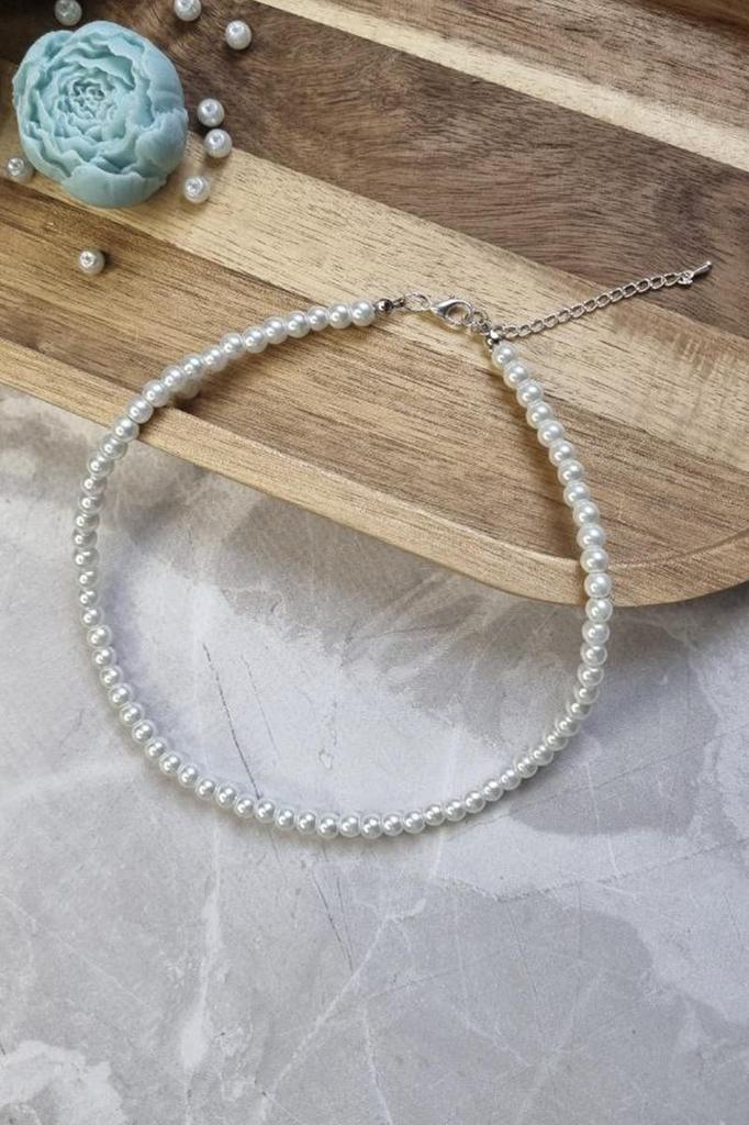 Choker náhrdelník z bílých perel – Korálkový límec z umělých perel, Elegantní šperk z imitace perel