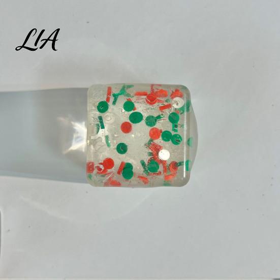 Hand Therapy Stress Balls Christmas Ice Cube Squeeze Toy, Confetti Filled Relief Calming Sensory Toy Slow Rebound Clear for Anxiety Reduction