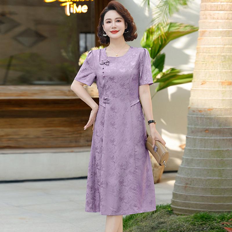 

Elegant Purple Qipao Dress - Slimming Summer Style for Middle-aged Women 3XL (115-130 jin) фиолетовый