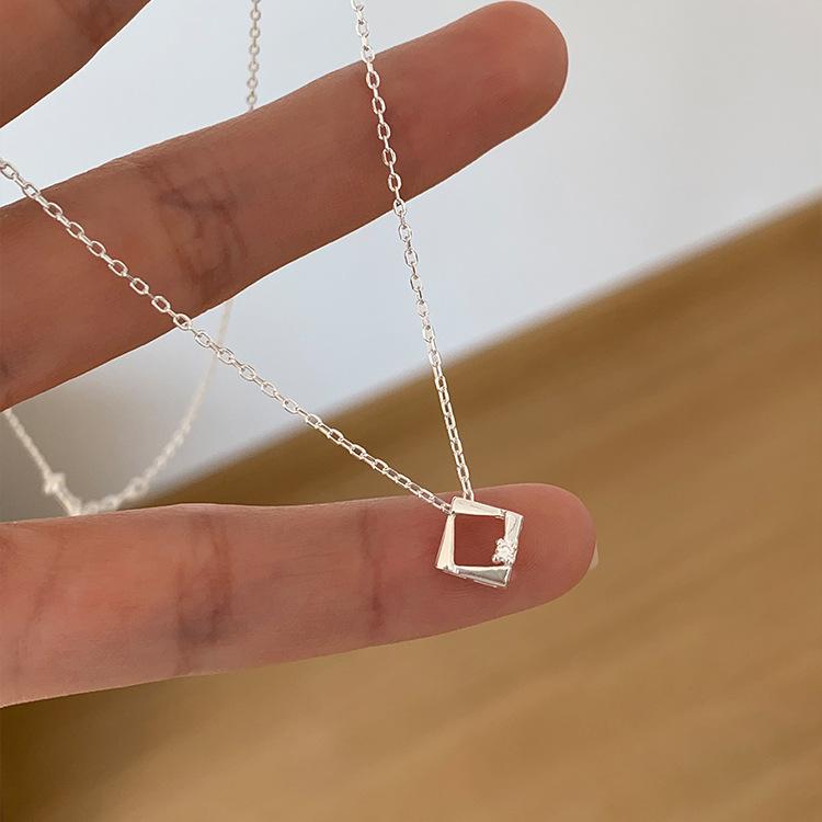 Geometric Cube Necklace For Women Minimalist Stylish High-End Small Luxury Choker Chain Daily Wear Versatile Jewelry