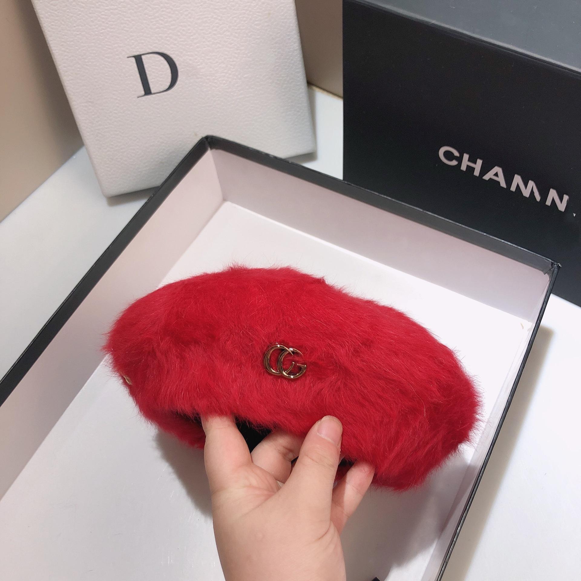 Шерсть кролика CG Берет Женский Интернет-знаменитость Восьмиугольная шляпа Зимняя Плюшевая Теплая Ретро Бутон Шляпа adjustable