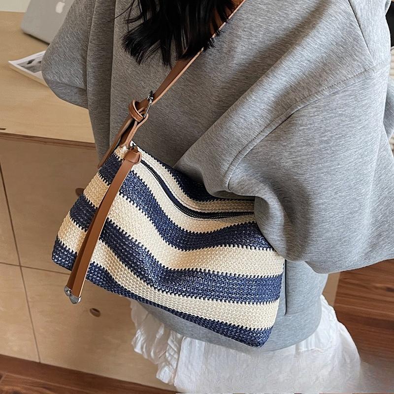 IELGY Ladies Messenger Bag Woven Fashion Vacation Shoulder Large Capacity Straw Bag