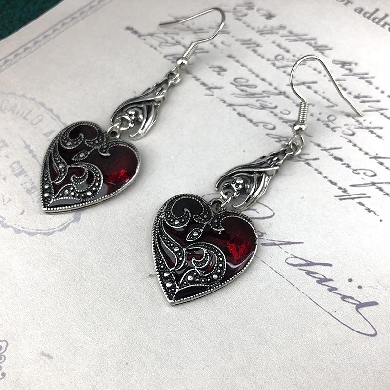 1Pair Gothic Earrings Personality Bats Heart-Shaped Earrings Halloween Jewelry