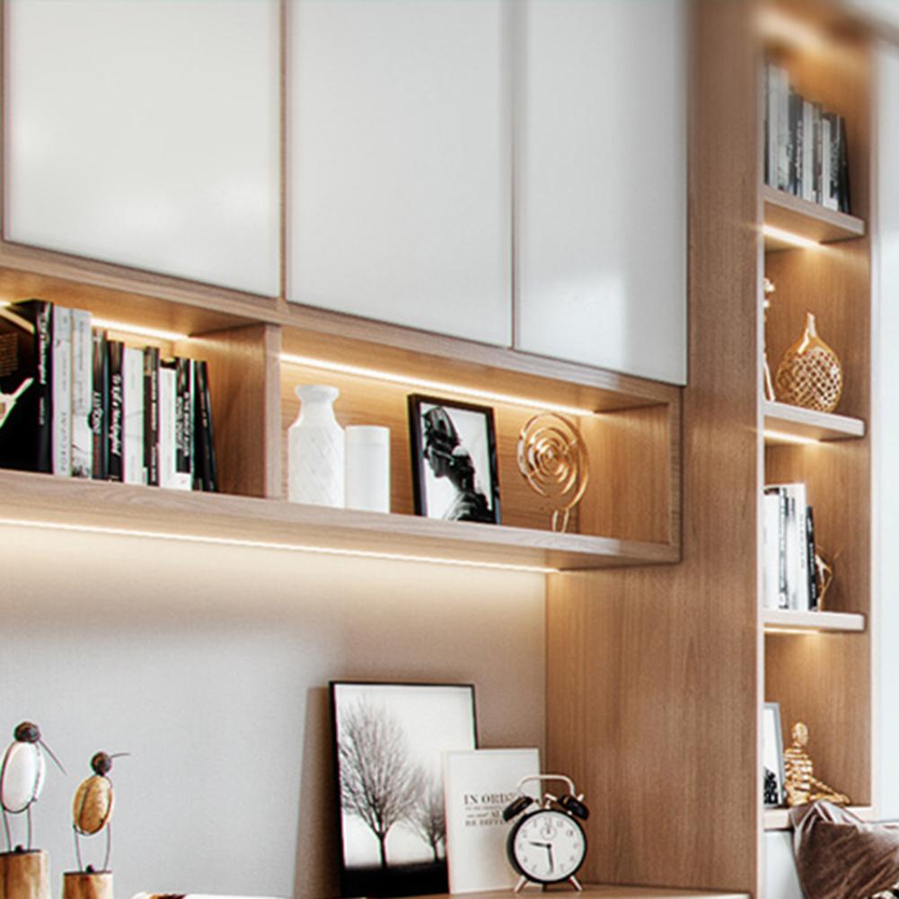 

Світлодіодне підсвічування під шафу Ультратонке Надяскраве Датчик руху Освітлення для шафи для одягу Шафи Кухонної шафи (6 x 9мм) 104#