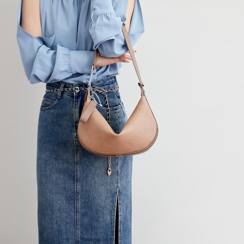 100% Cowhide Shoulder Bags New Crescent Bag Cowhide Soft Surface Underarm Bag