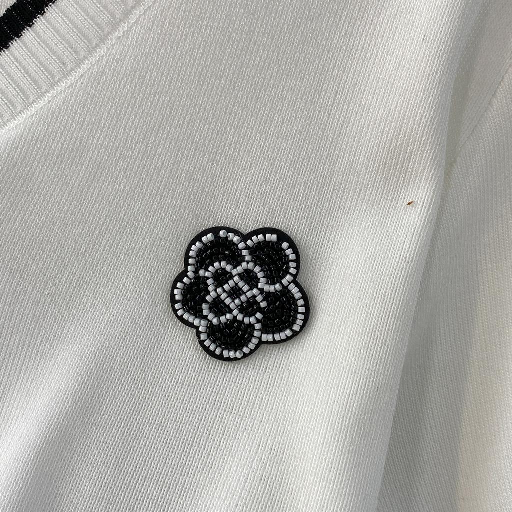 Summer Women Camellia Beading Knitted Sweater Tracksuit Short Sleeve V-neck Jacket Top and Ankle Length Pant Two Piece Set