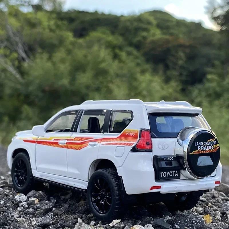 1:32 Toyota Prado SUV Diecasts Metal LAND CRUISER Simulation Car Model Fashion Ornaments, Alloy Car Models, Toys, Collectibles