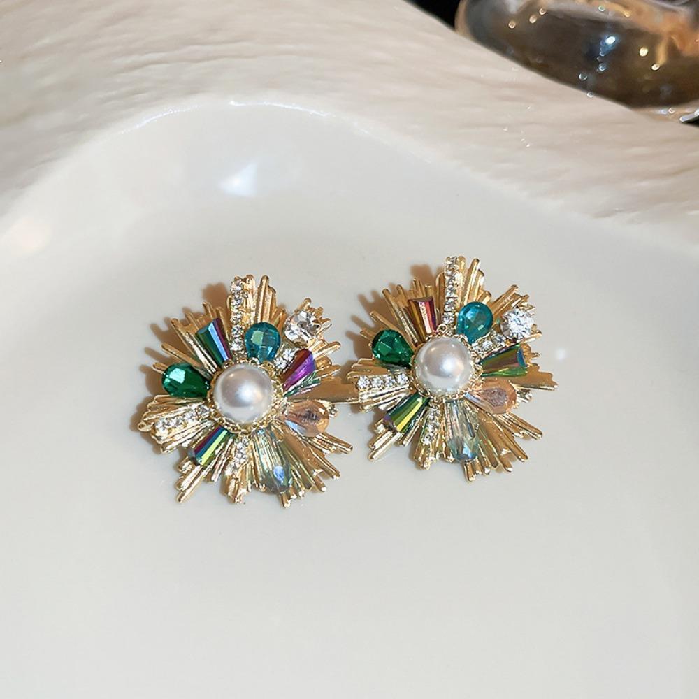 Zircon Inlaid Pearl Butterfly Geometric Earrings European and American Exaggerated High-end Stud Earrings Temperament Light Luxury Earrings