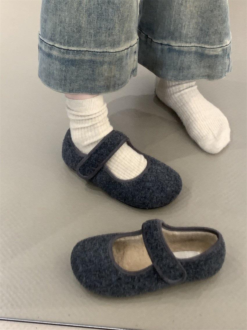 

Mao Mao shoes women wear winter French small fragrant wind shallow mouth warm and velvet one-word Mary Jane shoes 40 сірий колір