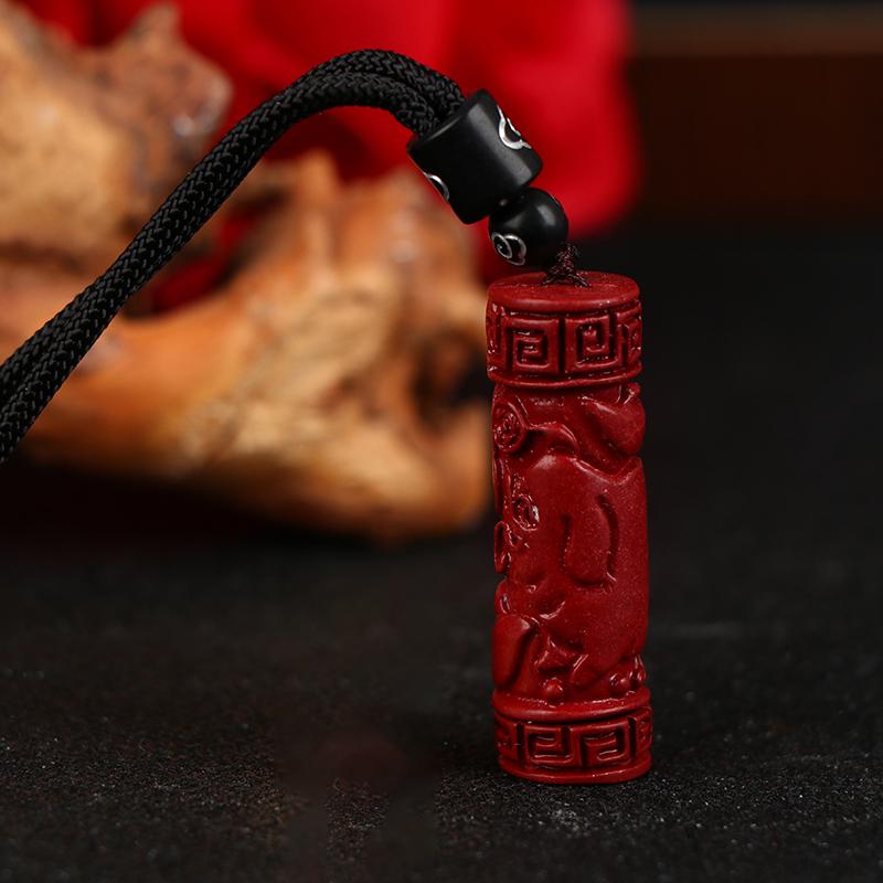 Luxuriöser roter Zinnober Anhänger Chinesisches Tierkreiszeichen Herzsutra Halskette Echter Naturschmuck Damen Accessoires Energie Geschenke