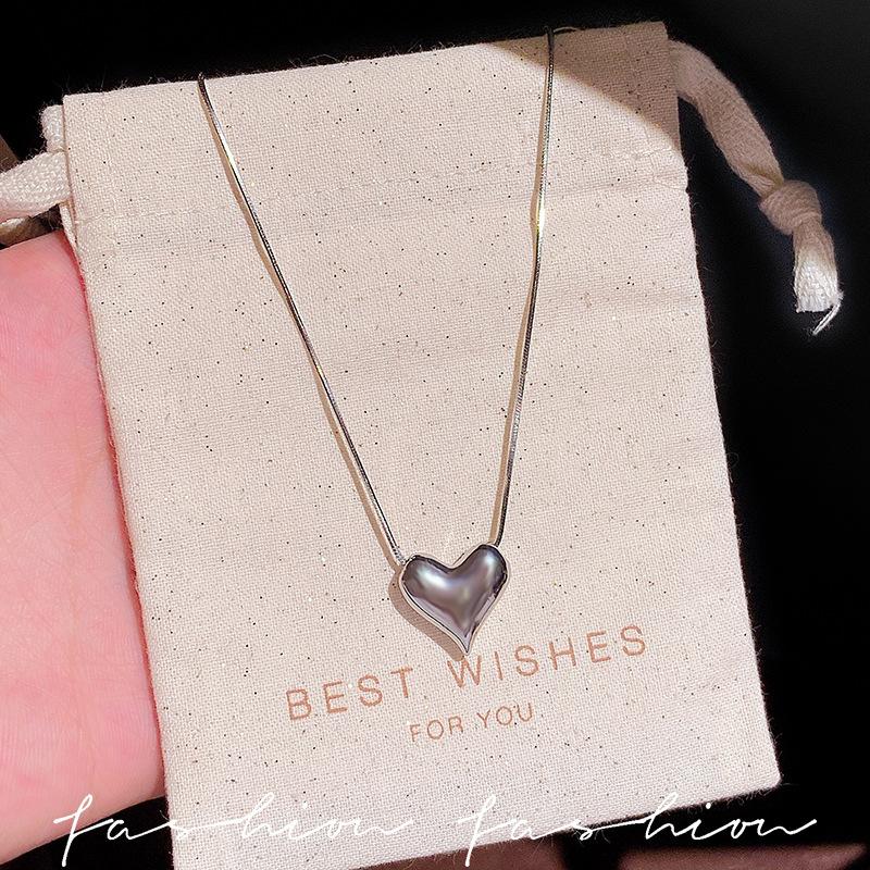 Women's Collarbone Light Luxury Niche Love Necklace