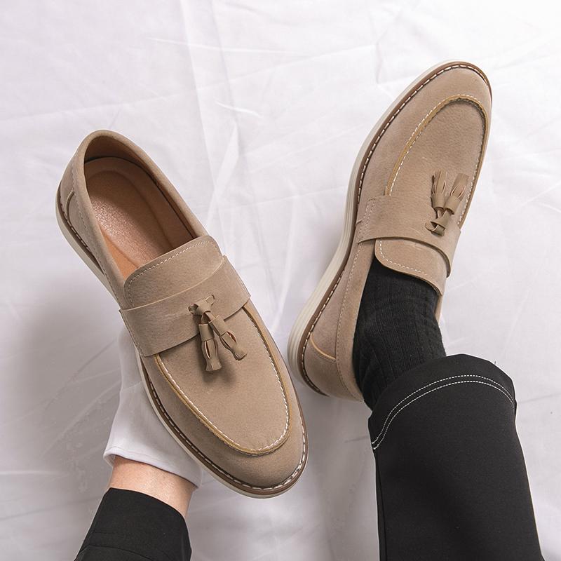Brand Men's Breathable and Non Slip Casual Leather Shoes for Spring New Men's Suede Comfortable Tassel Pointed Loafers