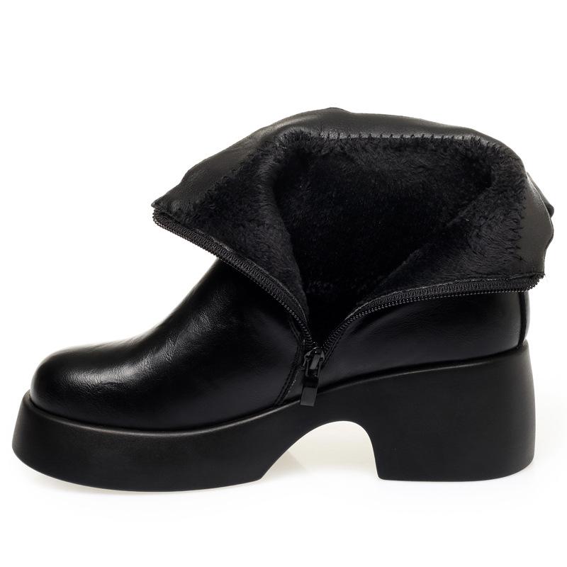 

Winter new soft leather short boots large size and elderly comfortable soft-soled mother cotton shoes velvet cotton boots women 35