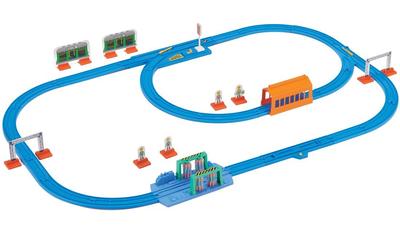 Base Rail Set Connected To Plarail Turntable