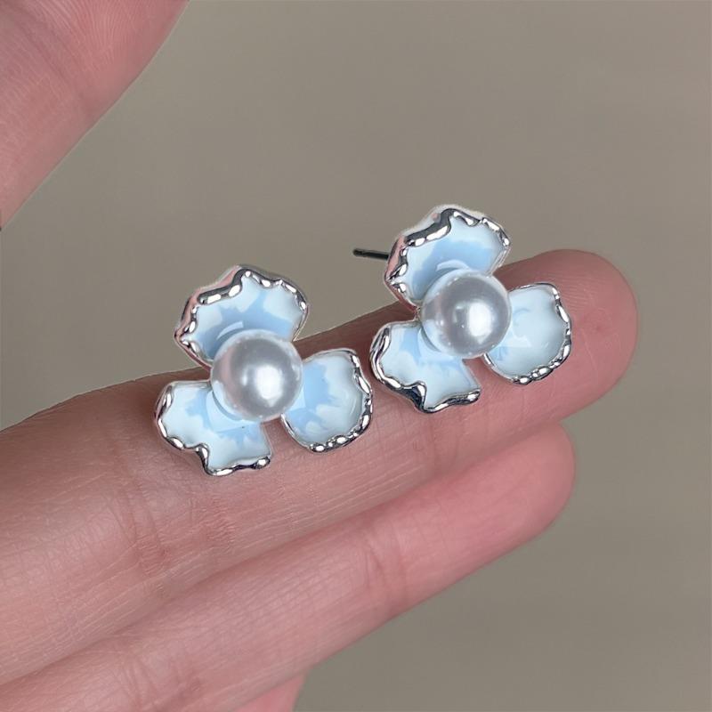 Small Fresh Milk Blue Oil Drop Earrings Fashion Sweet Flower Earrings Super Fairy Holiday Style Earrings