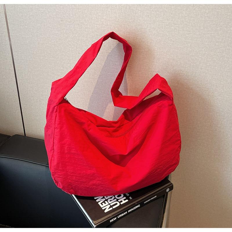 Nylon cloth bag messenger bag new versatile dumpling bag simple versatile large capacity class shoulder bag