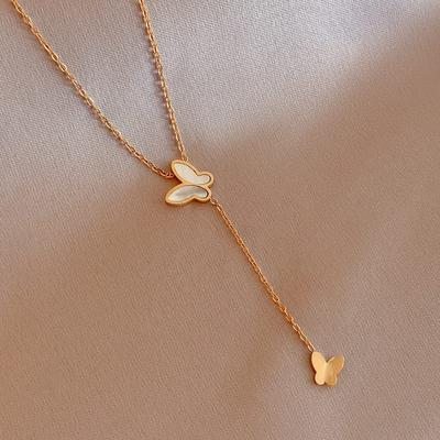 Κολιέ με κοχύλια υψηλής αίσθησης ελαφριάς πολυτέλειας σχεδιασμός τιτάνιο ατσάλι πεταλούδα αλυσίδα κλείδας κολιέ