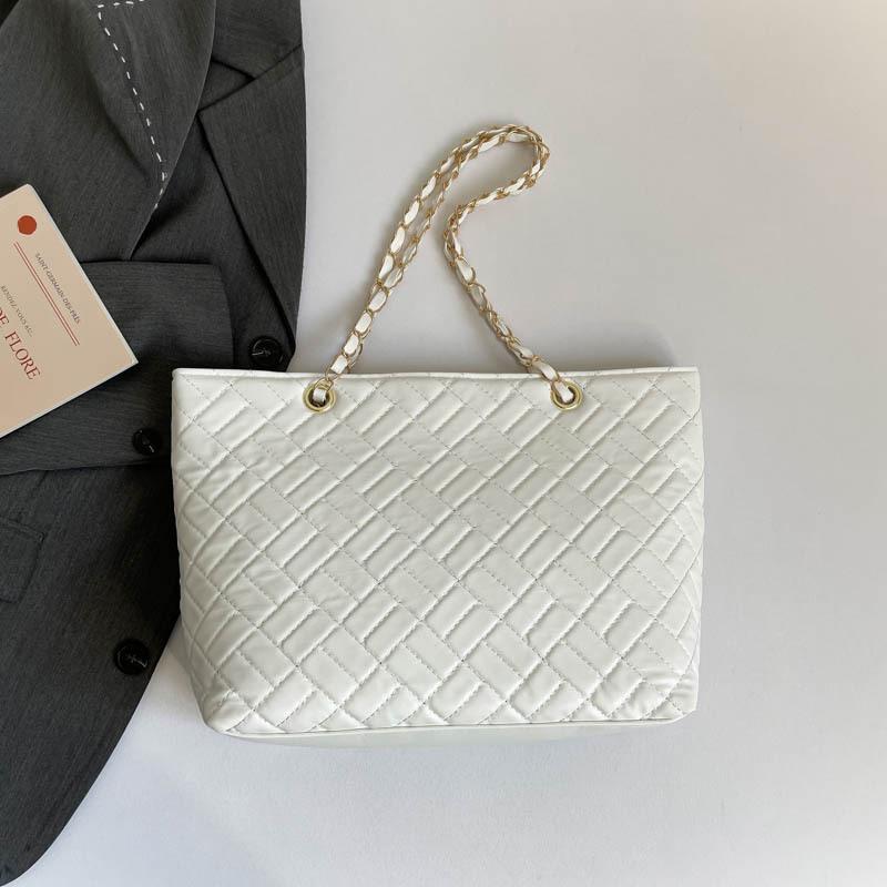 Leisure Fashion Large-capacity Tote Bag, Stylish and Trendy Crossbody Bag