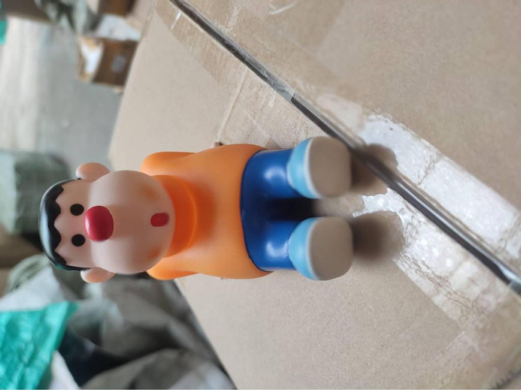 Crayon Shin-chan Suport mobil Figurină Anime Ornament pentru desktop Cadou