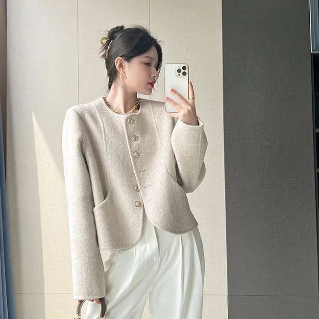 Women Wool Coat Single Breasted Round Neck Design Fashion Winter Trench Jacket