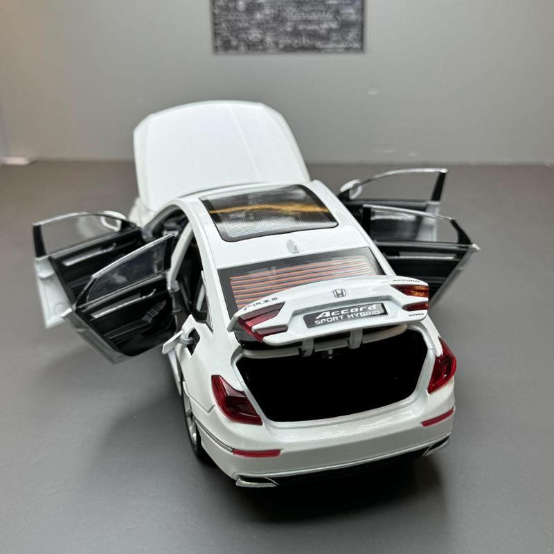 1/24 HONDA Accord Alloy Car Model Diecasts & Toy Vehicles Metal Car Model Simulation Collection Sound and Light Childrens Gifts