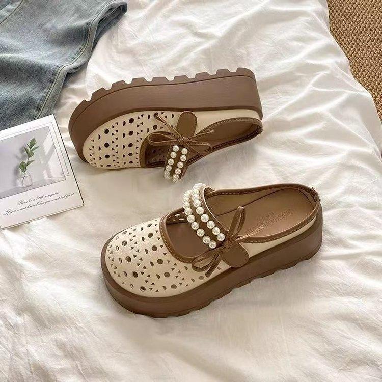 

Thick-soled hollow pearl slippers summer wear 2025 new fashionable breathable Mary pedal heightening bag head half drag 40