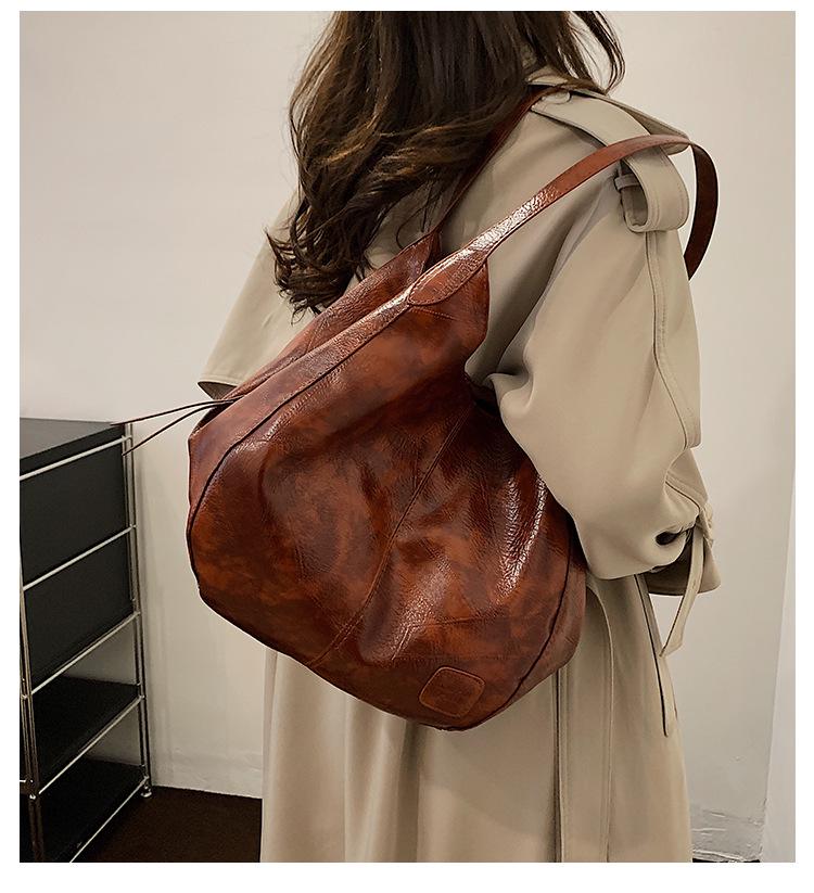 2026 European & American Retro Soft Leather Large-Capacity Tote Handbag