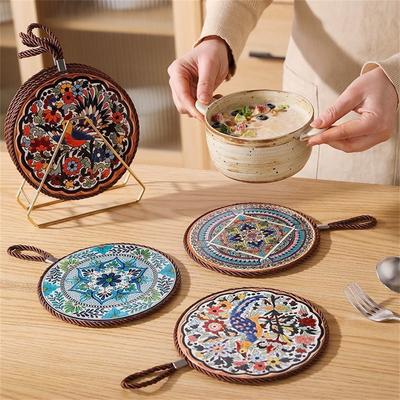 1 buc. Pad Izolator Ceramic Construcție cu Suprafață Ceramică și Fund din Plută cu Șnur de Agățat Potrivit pentru Farfurii de Servire Căni Tigăi