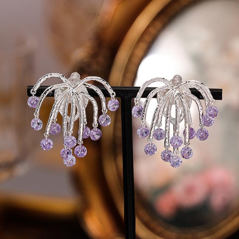 

Серьги с бахромой из циркониевых фейерверков, темпераментные серьги-пусеты, нишевые серьги в стиле легкой роскоши, женские