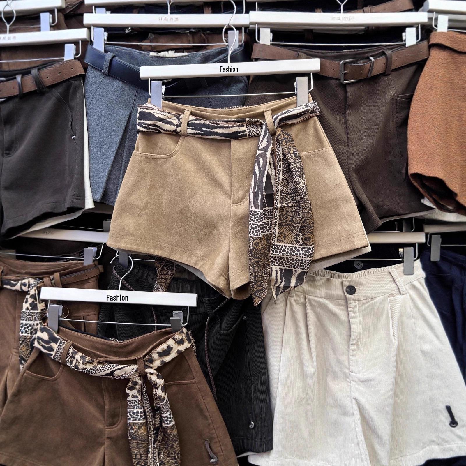 

Women s High-Waisted Khaki Suede Wide-Leg Shorts: Slimming, Hip-Hugging, Versatile Casual Wear for Autumn/Winter XL